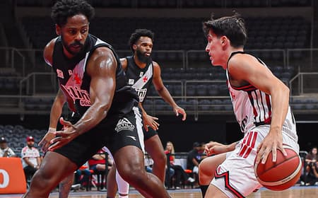 Flamengo rebaixou o Vasco no NBB ao vencer por 95 a 75 (Foto:PaulaReis/Flamengo)