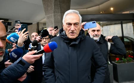 Gabriele Gravina deixou a presidência da Federação Italiana de Futebol (Foto: Alberto PIZZOLI / AFP)