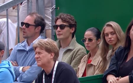 George Russell ao lado de sua namorada no Masters 1000 de Monte Carlo (Foto: Reprodução/X)