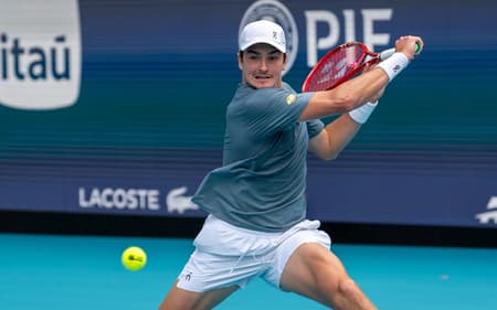 João Fonseca na vitória na estreia no Masters 1000 de Miami (Divulgação)