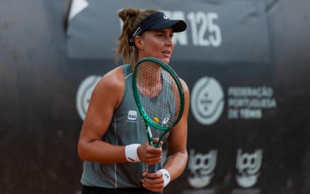 Bia Haddad venceu na estreia em Oeiras (Foto: Divulgação/FPT)