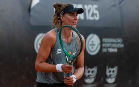 Bia Haddad venceu na estreia em Oeiras (Foto: Divulgação/FPT)