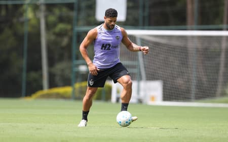 Hulk treina na cidade do galo (Foto: Daniela Veiga / Atlético)