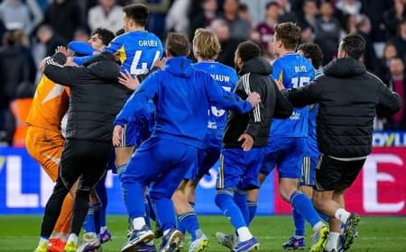 Jogadores do Leeds United comemoram classificação na Copa da Inglaterra (Foto: Reprodução Instagram)
