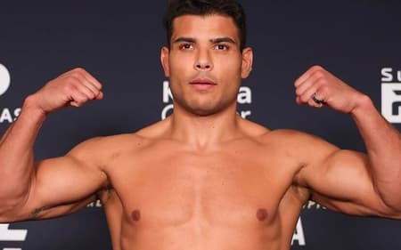 Paulo Costa, o 'Borrachinha', na pesagem do UFC 327 (Foto: Reprodução/UFC)
