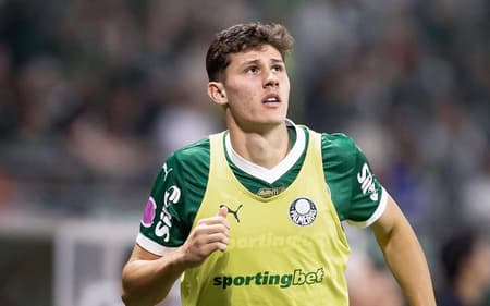 Benedetti, zagueiro do Palmeiras