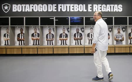 John Textor no vestiário do Botafogo