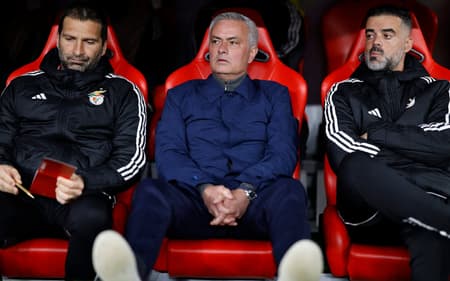 José Mourinho é treinador do Benfica (Foto: FILIPE AMORIM / AFP)