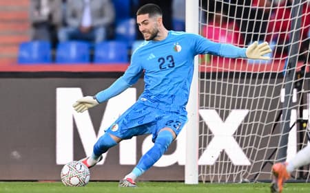 Luca Zidane em ação em Argélia x Nigéria, pela Copa Africana de Nações