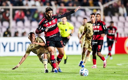 Bruno Henrique e Arrascaeta foram os autores dos gols da partida (Foto: Gilvan de Souza / Flamengo)