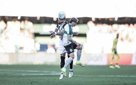 Lyanco em Atlético x Coritiba (Foto: Pedro Souza / Atlético)