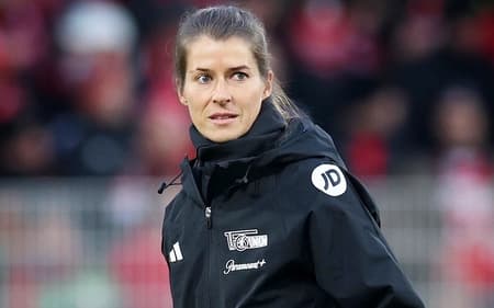 Marie-Louise Eta, a nova treinadora do Union Berlin (Foto: Reprodução/X)