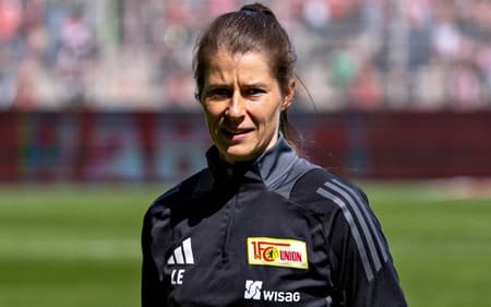 Marie-Louise Eta, a nova treinadora do Union Berlin (Foto: Reprodução/X)