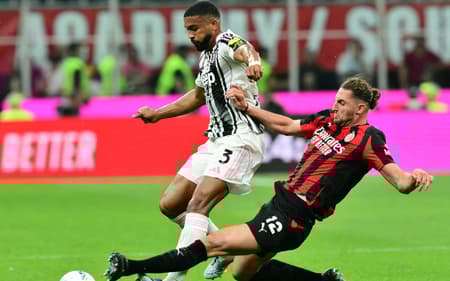 Com Bremer em campo, Milan e Juventus empataram por 0 a 0 no Campeonato Italiano (Foto: Stefano RELLANDINI / AFP)