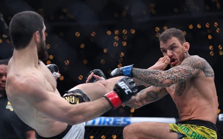 Islam Makhachev derrotou Renato Moicano no UFC 311 (Foto: Harry How/Getty Images/AFP)