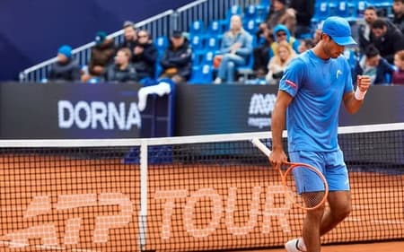 Nuno Borges contra Tomás Etcheverry no ATP 500 de Barcelona (Foto: ATP Tour)