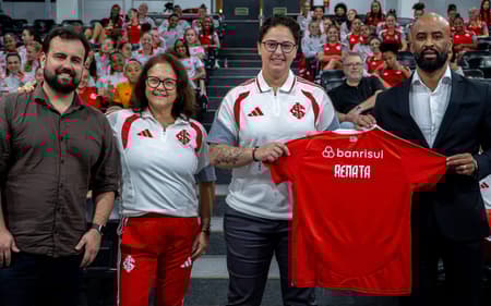 Renata Armiliato é apresentada ao Inter. (Internacional/Divulgação)