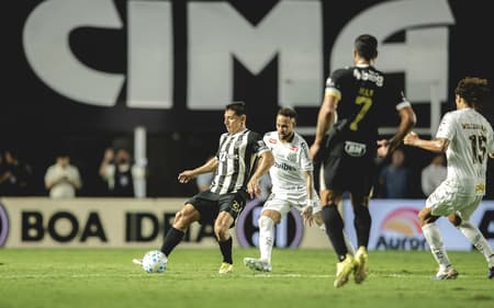 Santos x Atlético (Foto: Pedro Souza / Atlético)