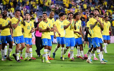Seleção Brasileira comemora vitória sobre a Croácia por 3 a 1