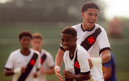 Andrey Fernandes e Juninho Vasco