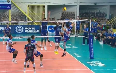 Momento da lesão do oposto Hisham, do Monte Carmelo (Foto: Reprodução/SporTV)