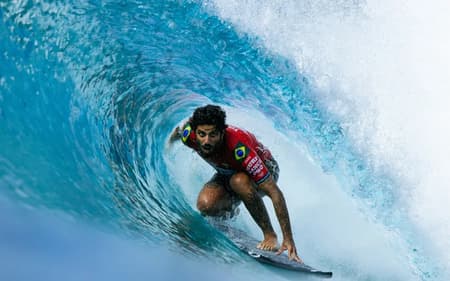 Classificado em J-Bay, Filipe Toledo em ação na WSL (Foto: Divulgação/WSL) Tubarão