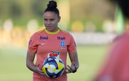 Dudinha durante treino da Seleção Feminina na Fifa Series. (Lívia Villas Boas/CBF)
