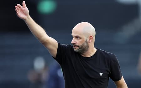 Franclim Carvalho, técnico do Botafogo