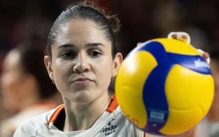 Natália Zilio em ação pelo Osasca na temporada 2024/25 (Foto: Divulgação/ Osasco)