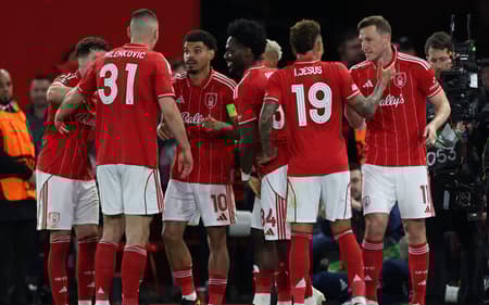 Pela Europa League, o Nottingham Forest venceu o Aston Villa por 1 a 0 (Foto: Darren Staples / AFP)