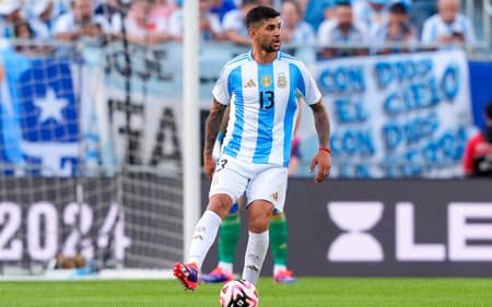 Romero, zagueiro da Argentina e do Tottenham
