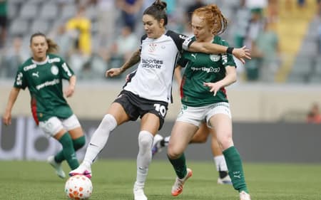 Corinthians e Palmeiras disputam a Teal Rising Cup nos Estados Unidos. Na imagem, Gabi Zanotti e Pati Maldaner. (Foto: Rafael Ribeiro / CBF)