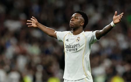 VIni Jr marcou duas vezes na vitória do Real Madrid sobre o Atlético de Madrid (Foto: Oscar DEL POZO / AFP)