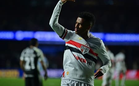 Flamengo tem interesse em Marcos Antônio, do São Paulo (Foto: Renato Gizz/ESCOLÁSTICO FOTOGRAFIA/GazetaPress)