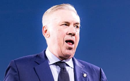 Atuação de gala de Pedro chama atenção de Ancelotti, presente no Maracanã (Foto: Weziopress/Thenews2/Folhapress)
