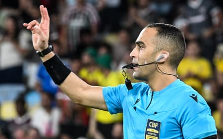 Davi De Oliveira Lacerda, árbitro de Corinthians e Fluminense