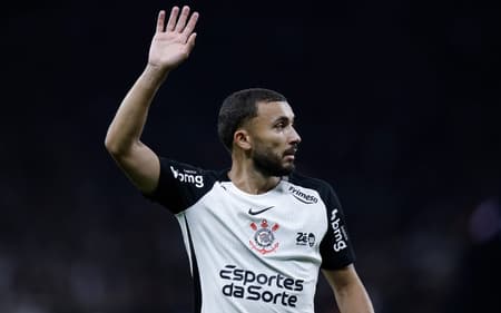 Zakaria Labyad segue em busca de espaço no Corinthians (Foto: Marcello Zambrana/AGIF/Folhapress)