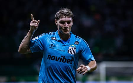 Autor do gol soma três gols em 20 jogos nesta temporada (Foto: Marcus Viniccius/MyPhoto Press/Folhapress)