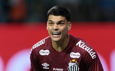 Gabriel Brazão no duelo entre o Santos e o Palmeiras. (Foto: Vilmar Bannach/Ekobanpress/Folhapress).