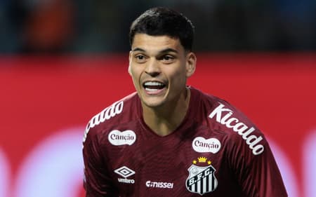 Gabriel Brazão no duelo entre o Santos e o Palmeiras. (Foto: Vilmar Bannach/Ekobanpress/Folhapress).