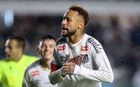 Neymar acumula 13 jogos com a camisa do Santos. (Foto: Guilherme Dionizio/Código 19/Folhapress)