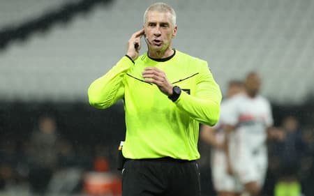 Anderson Daronco em Corinthians x São Paulo (Foto: Alex Miranda/AtoPress/Folhapress)