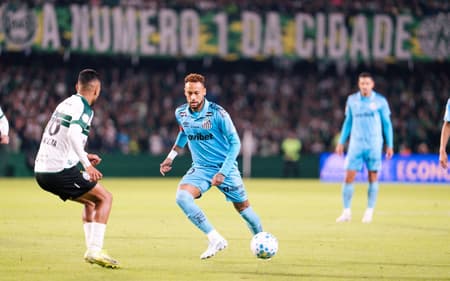 Neymar foi titular na vitória do Santos diante do Coritiba. (Foto: Nauan Vitor/MyPhoto Press/Folhapress)