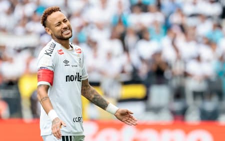 Com a mesma pontuação que Corinthians, Santos está a uma posição da zona de rebaixamento (Foto: Marcello Zambrana/AGIF/Folhapress)