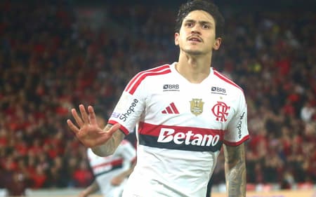 Atacante do Flamengo, Pedro, esteve presente na lista de pré-convocados (Foto: Gabriel Machado/AGIF/Folhapress)