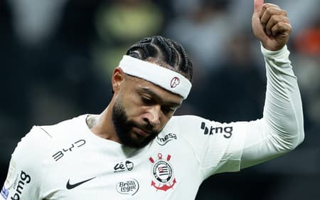 Memphis Depay discute renovação com o Corinthians (Foto: Joisel Amaral/AGIF/Folhapress)