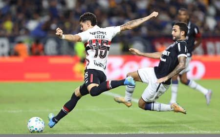 Marcelinho decidiu Remo x São Paulo (Foto: Fernando Torres/AGIF/Folhapress)