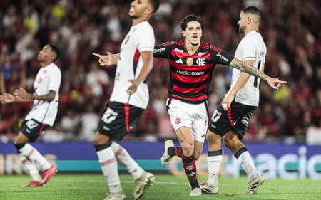 Pedro comemora gol em Flamengo x Vitória (Foto: Gilvan de Souza/Flamengo)