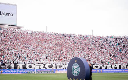 45.360 torcedores compareceram na Neo Química Arena para o duelo entre o Santos e o Coritiba. (Foto: Raul Baretta/ Santos FC)