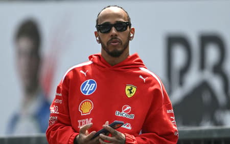 Lewis Hamilton no Circuito de Suzuka - GP do Japão 2026 (Foto: Andrew Caballero-Reynolds/AFP)